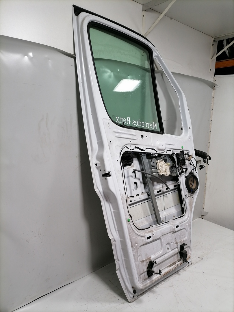 Mercedes Sprinter 906 original T&uuml;r vorn links Wei&szlig; Bj.2017